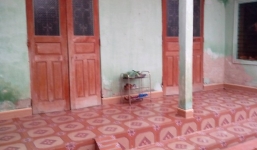 Hải Phòng: Con gái hoảng sợ nhìn mẹ cầm dao đâm liên tiếp vào người bố